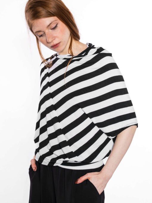 DRAPED TOP Streifen sw